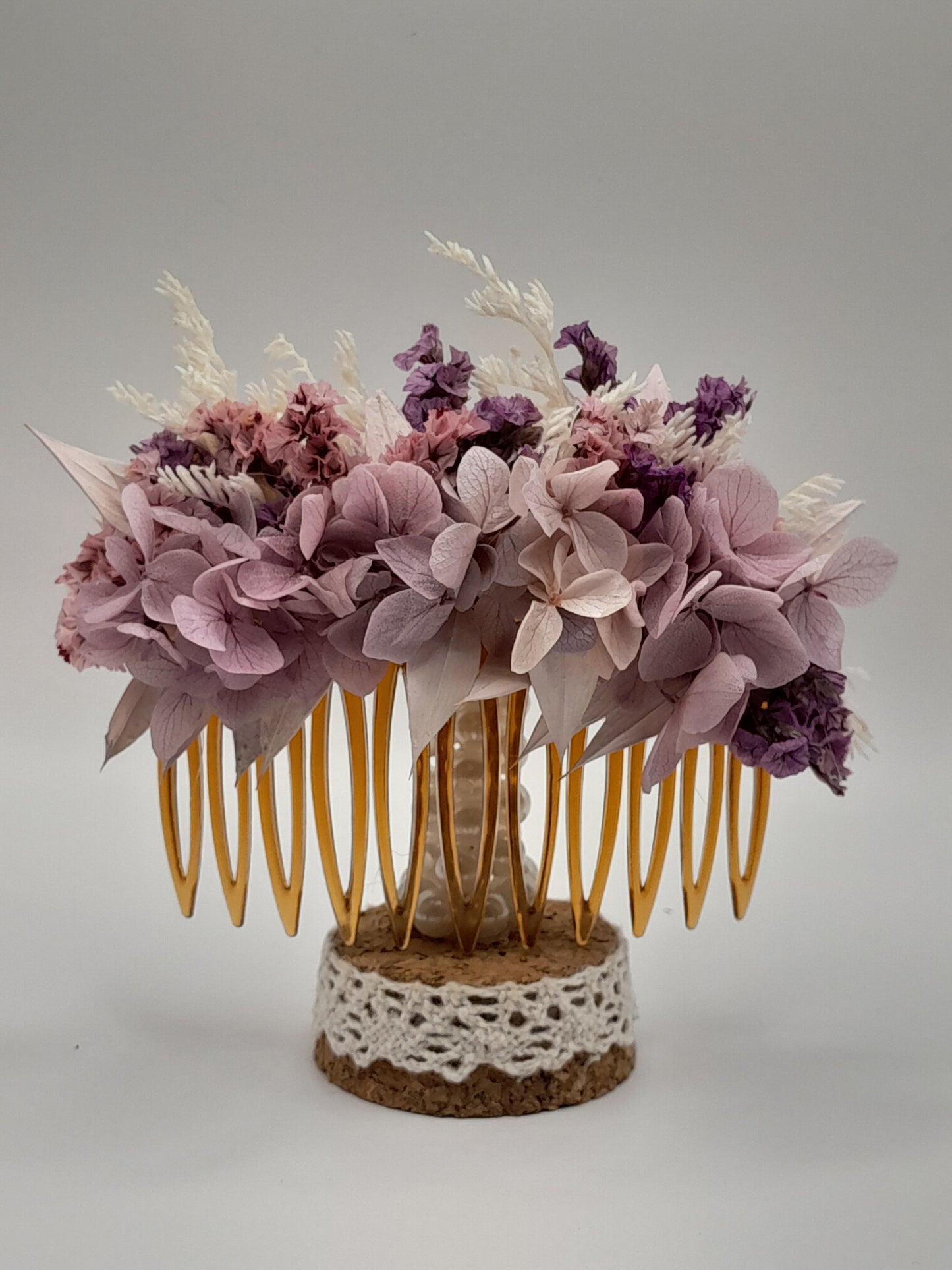 Peigne cheveux fleurs séchées mauve blanc