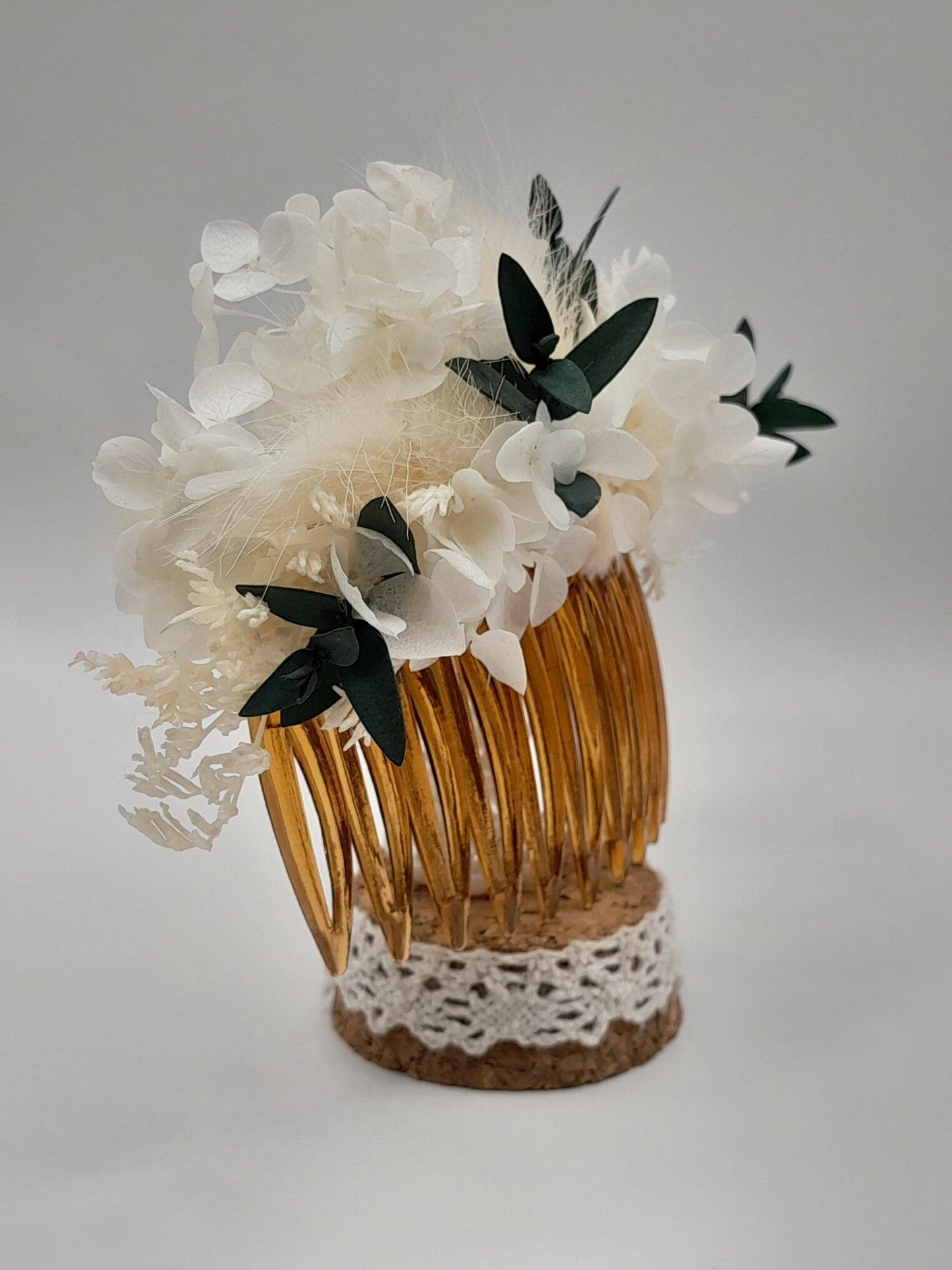 peigne cheveux blanc et vert eucalyptus